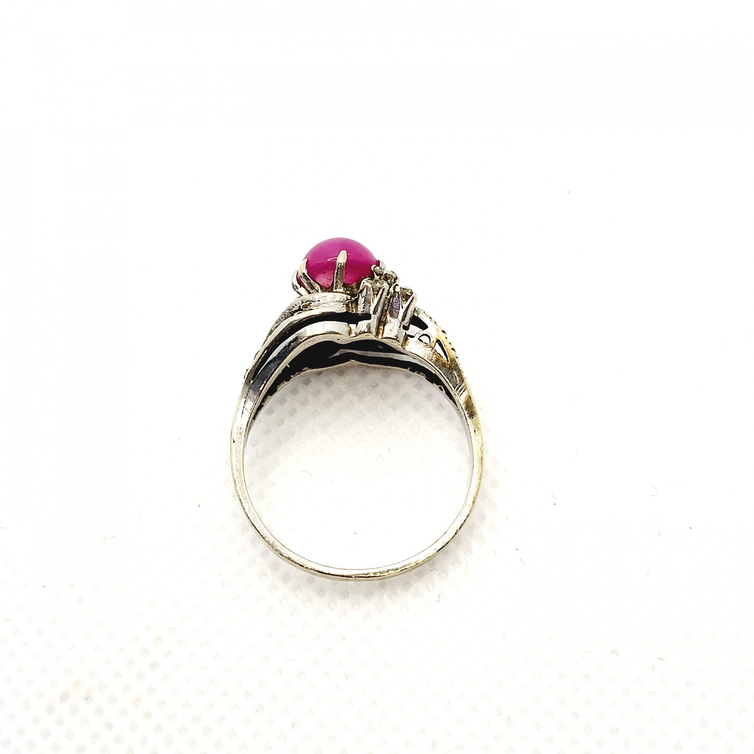 Star on sale ruby ring